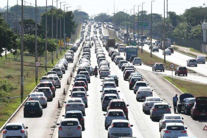 Confira as mudanças de hoje (25/4) no trânsito de Brasília