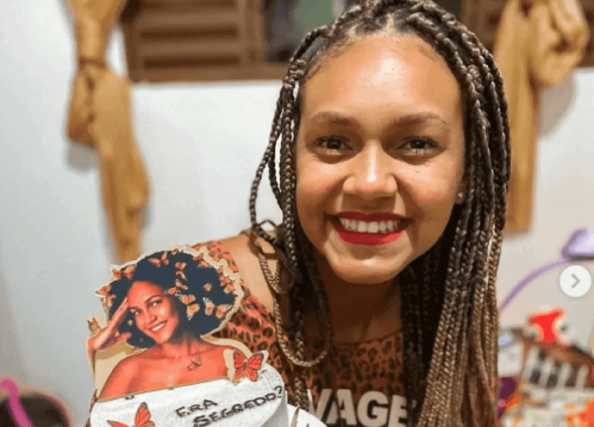 Jessi desencalha na festa de Simaria