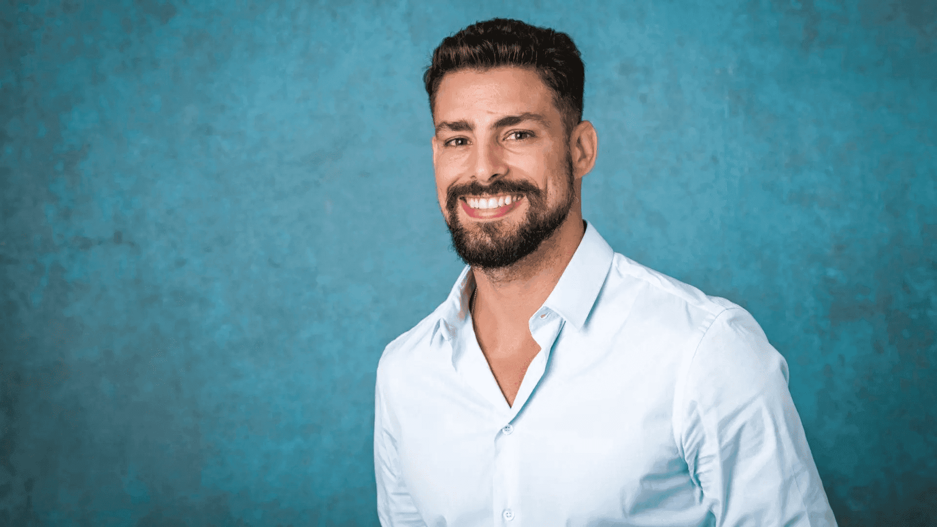 Abaixa o som, Bárbara! Cauã Reymond vai com polícia à casa de ex-BBB