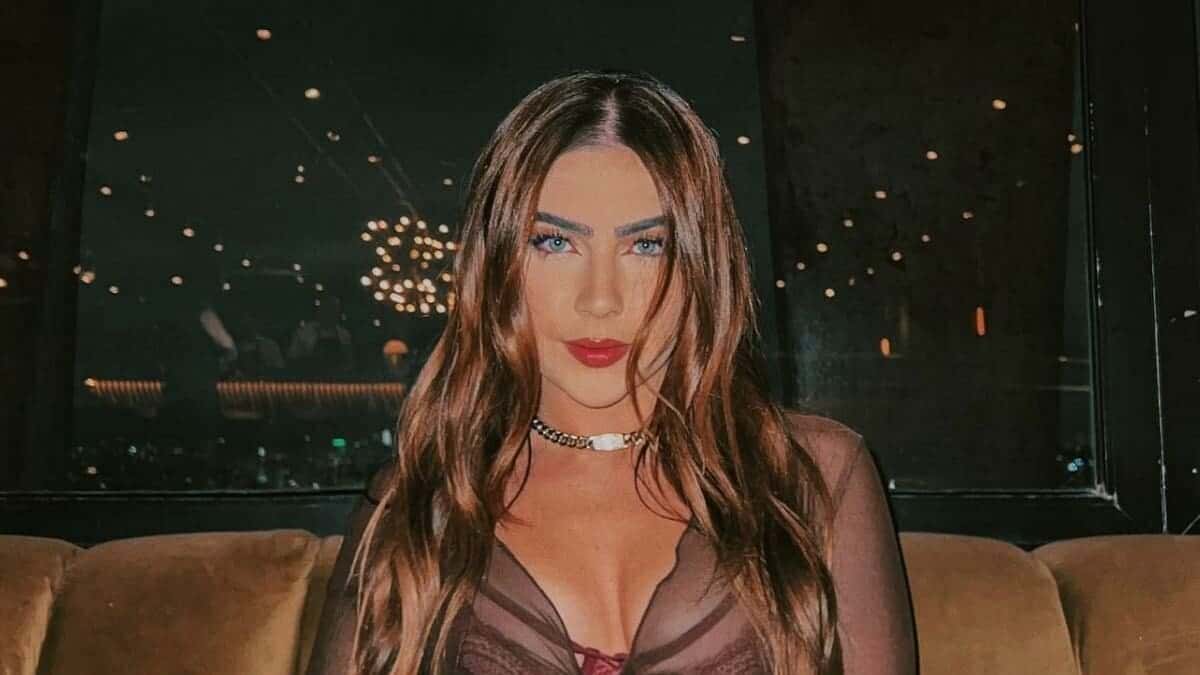 Solteira, Jade Picon detalha fora que levou de gringo