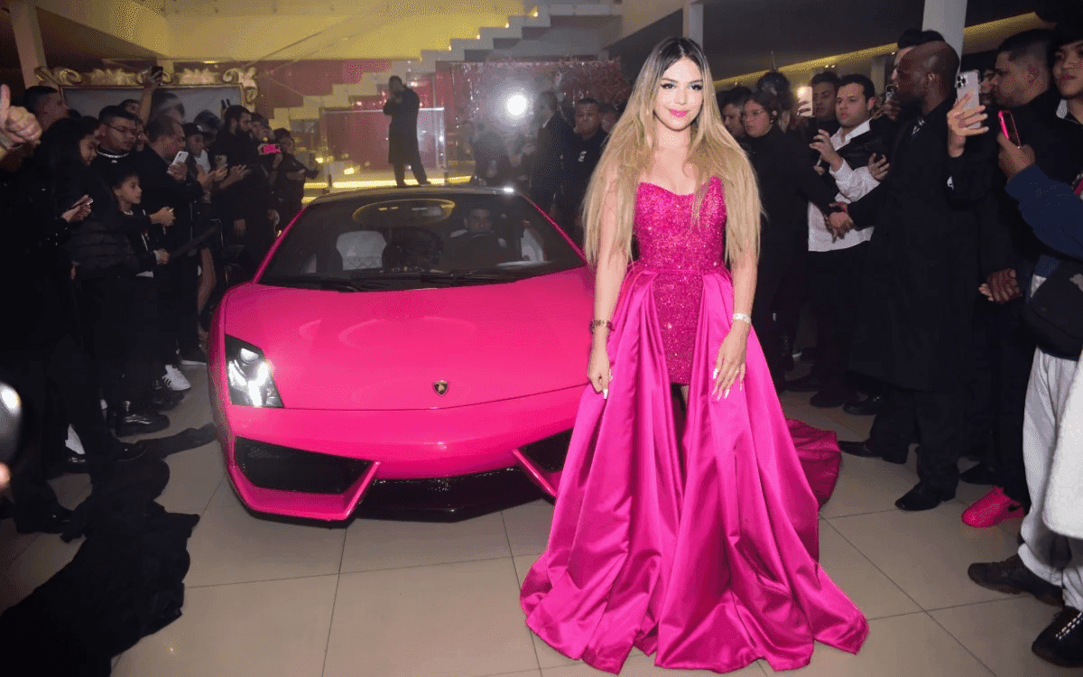 Melody faz 15 anos e se presenteia com carrão. Internet desacredita de idade…