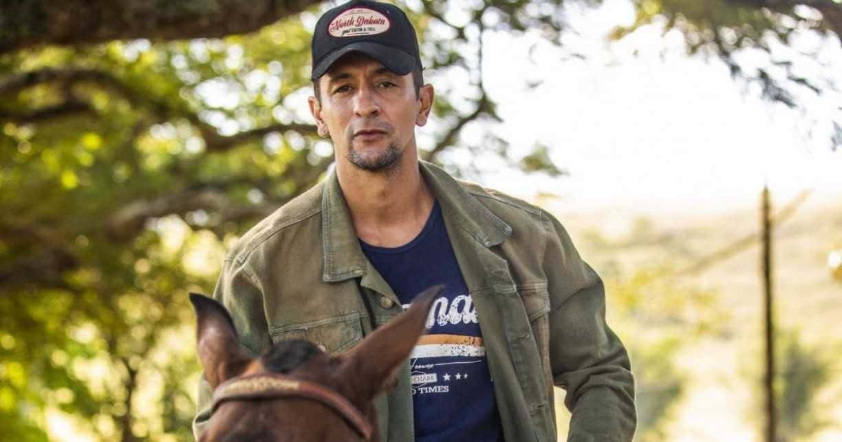 Em recuperação, Irandhir Santos comenta cirurgia: ‘Estou bem’