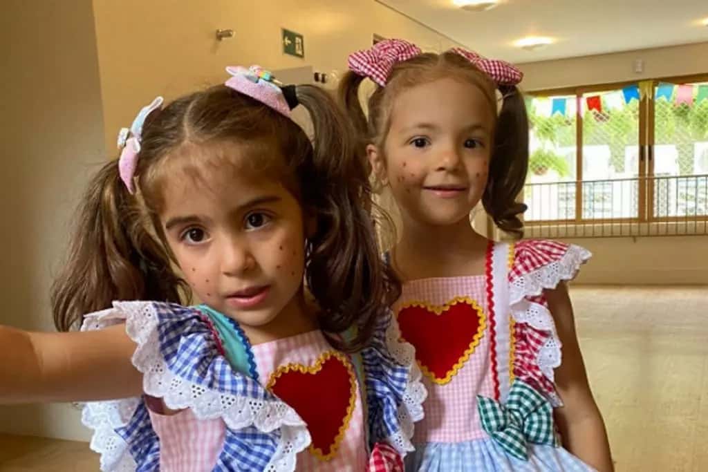 Filhas de Ivete Sangalo surgem em clique raro e cantora manda recado!