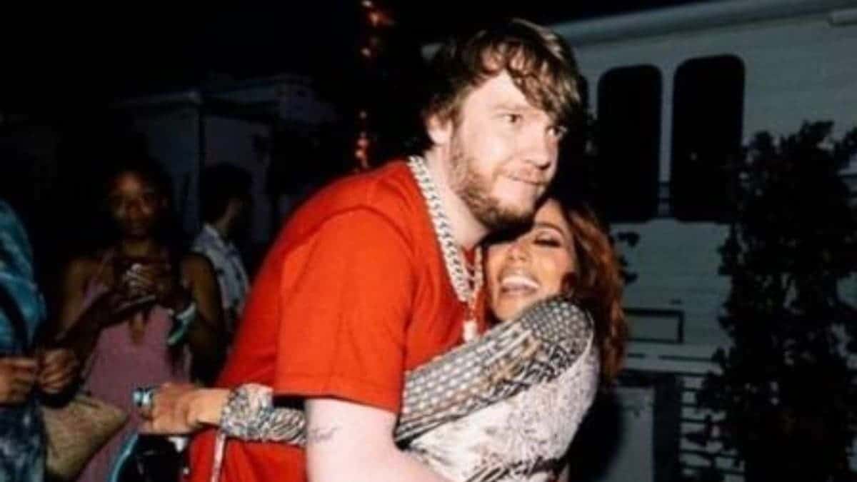Anitta apaga fotos e deixa de seguir o namorado após desabafos