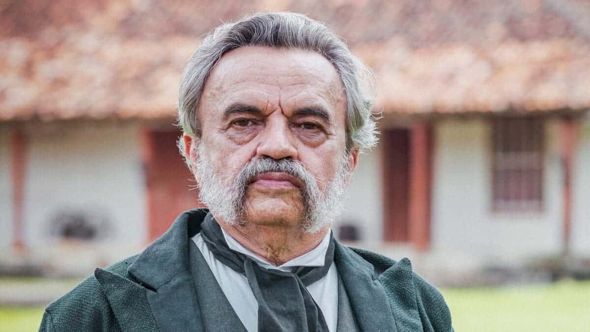 José Dumont é retirado de novela da Globo após prisão por pedofilia