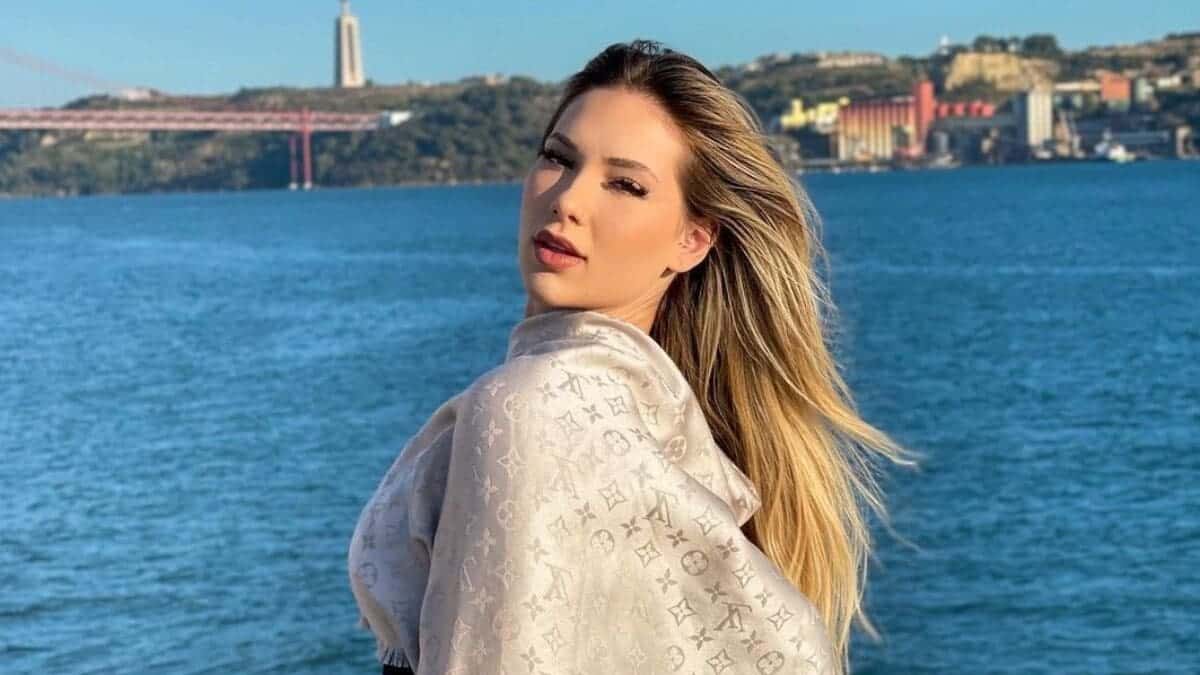 Caridade: Virginia Fonseca faz ação social em comemoração ao Dia das Crianças