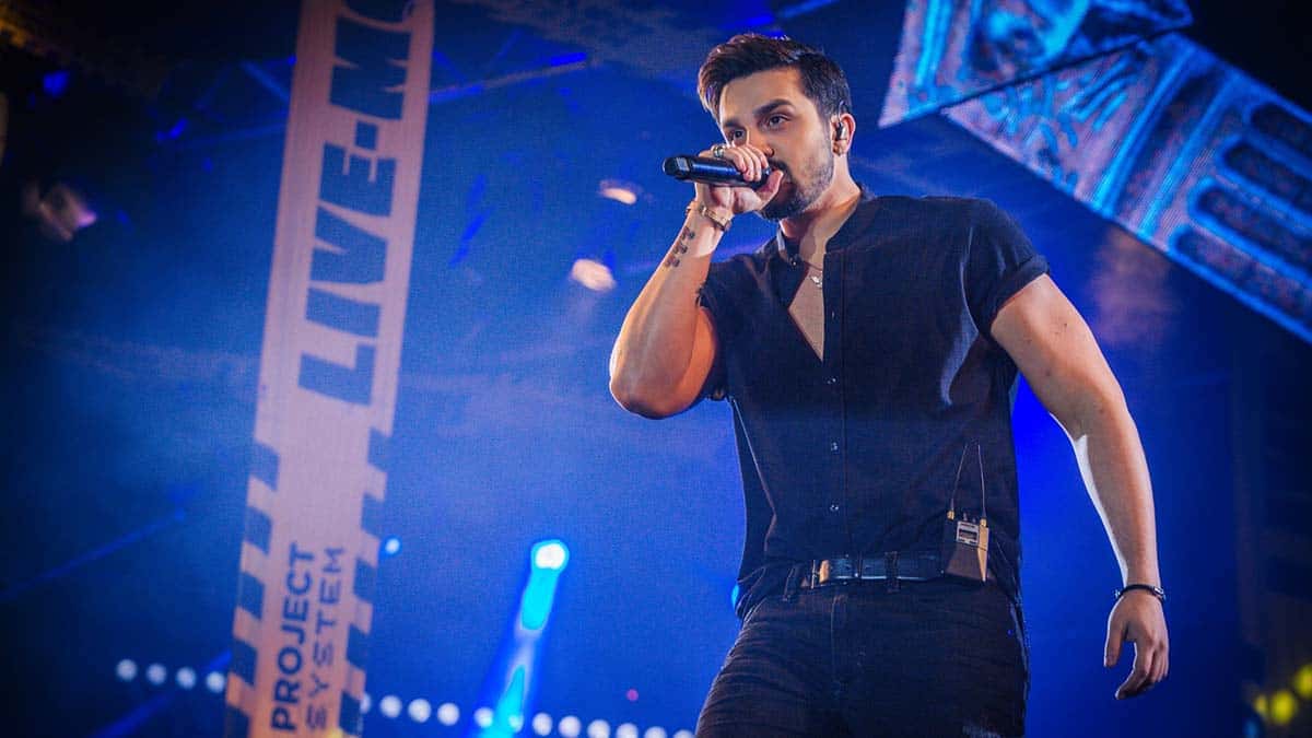 Nova turnê: Luan Santana faz show de estréia neste sábado em Porto Alegre