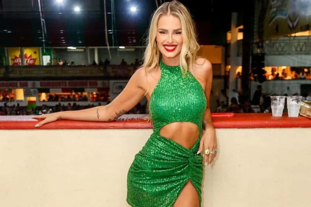 Yasmin Brunet é eleita musa da Grande Rio: ‘Seguir os passos da minha mãe’