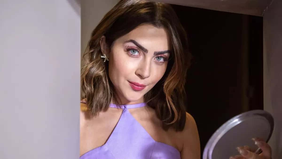 Jade Picon e André Lamoglia são vistos em clima romântico durante festa