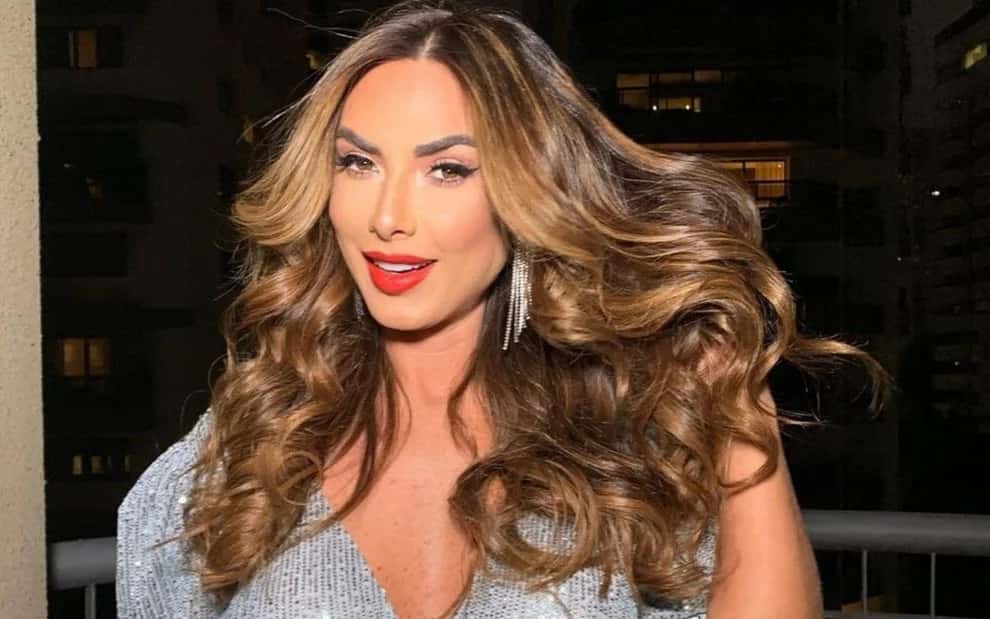 Nicole Bahls batiza vaca com nome de Camila Queiroz e explica o motivo