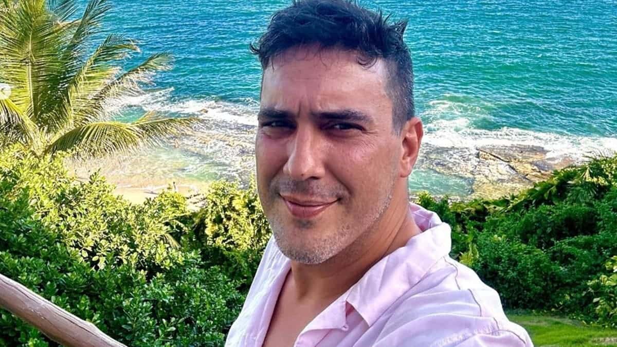 André Marques revela esposa depois de 7 anos de casados: “Descobriram”