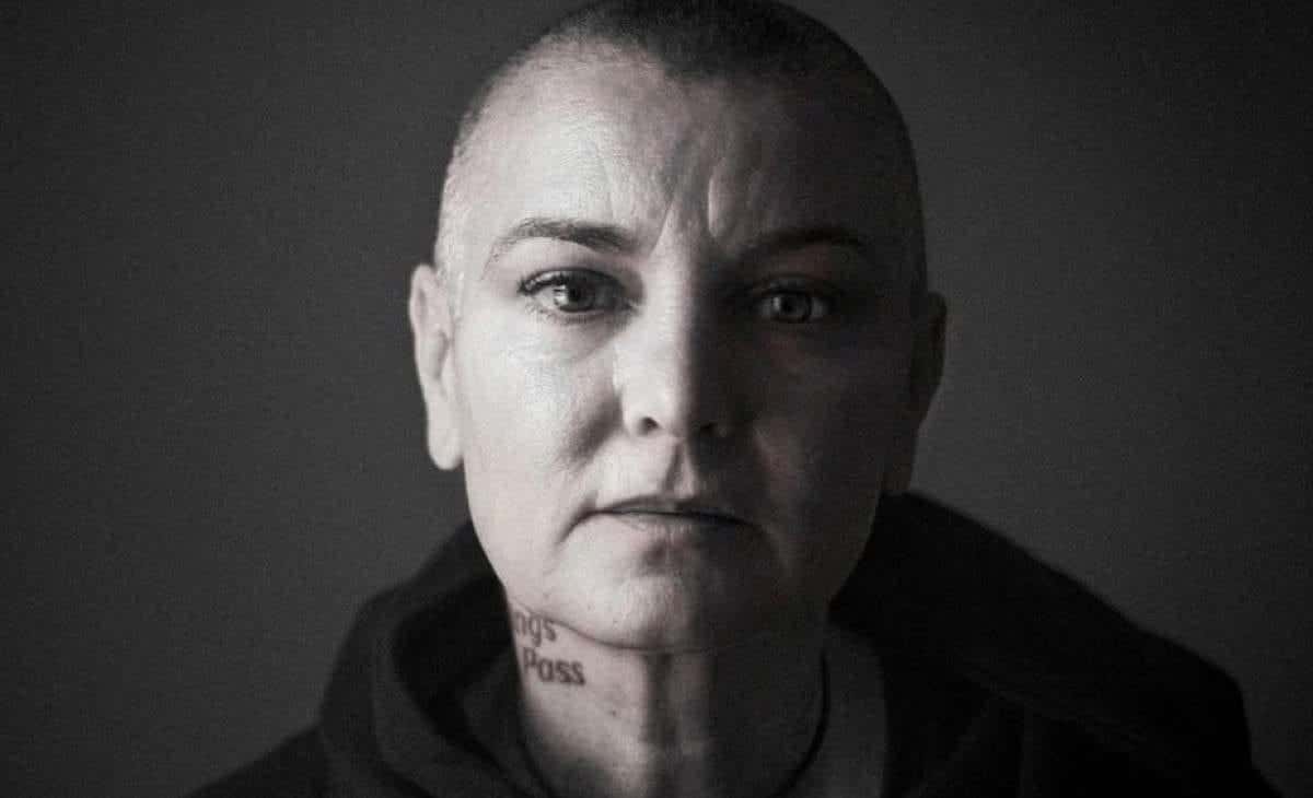 Morre a cantora irlandesa Sinéad O’Connor, aos 56 anos
