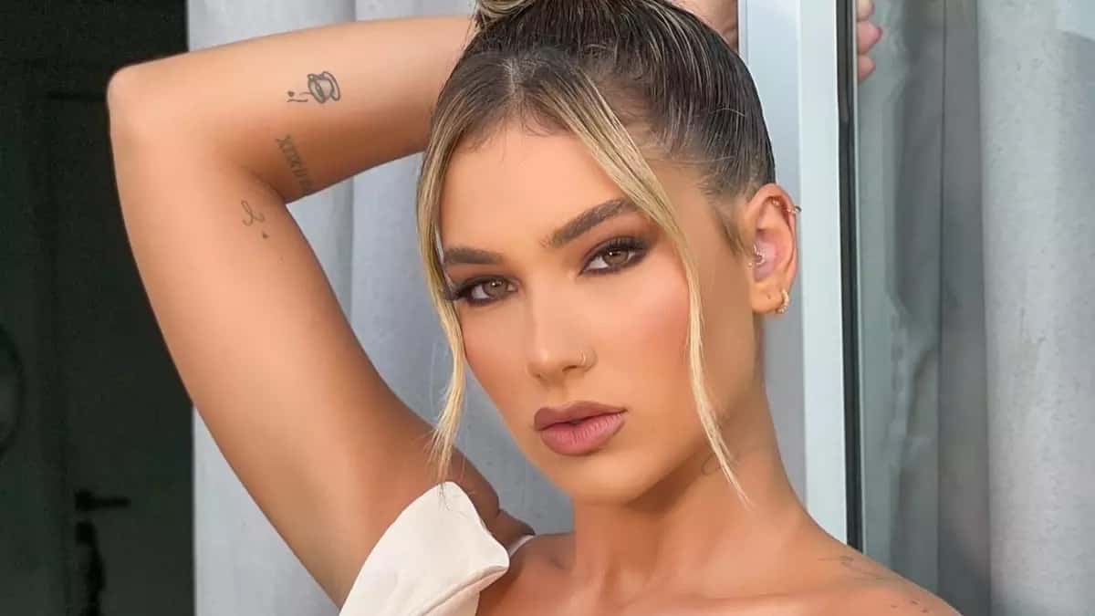 Virgínia Fonseca ostenta relógio milionário na web: “Me dei”