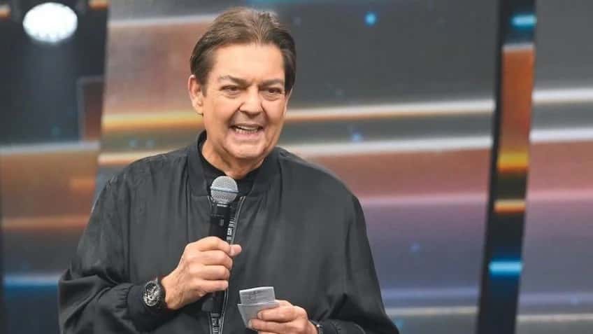 Faustão é extubado e respira sem auxílio de aparelhos