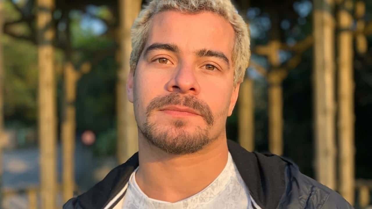 Susto! Thiago Martins se machuca durante gravações de série