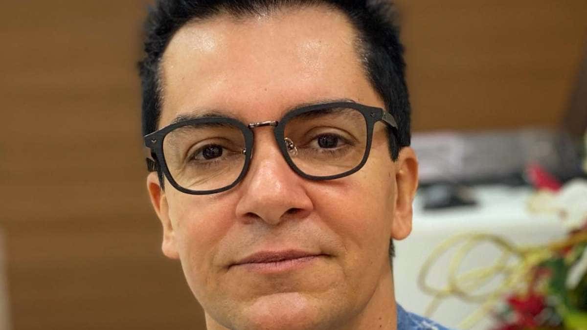 Regis Danese passa mal e permanece internado