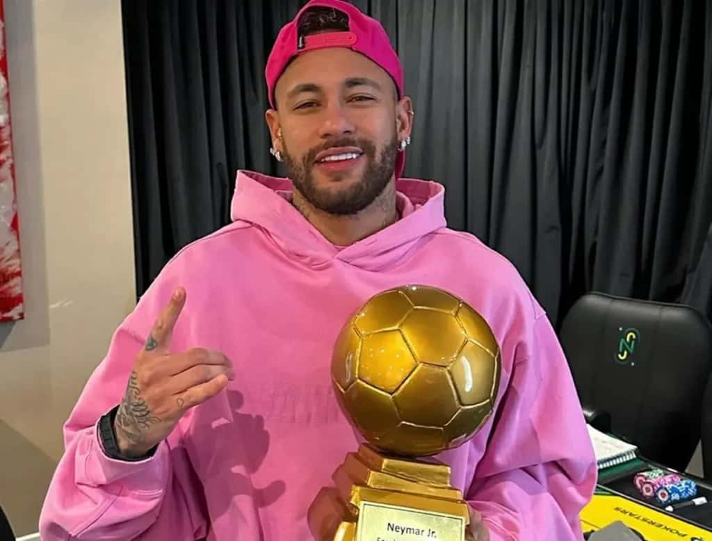 Neymar encanta os fãs com cliques ‘fofos’ de Mavie: “Princesinha”