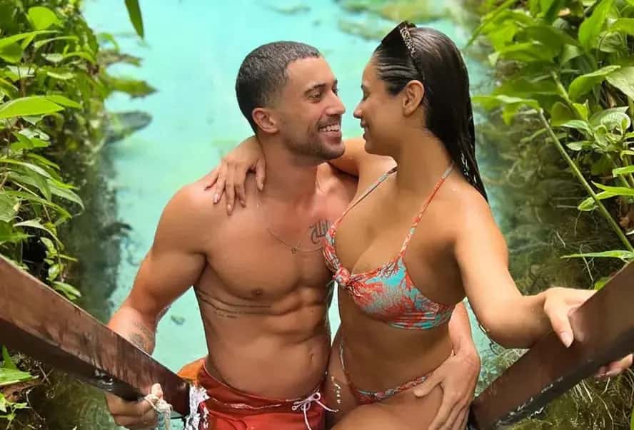 Lexa curte o Jalapão agarradinha em Ricardo Vianna