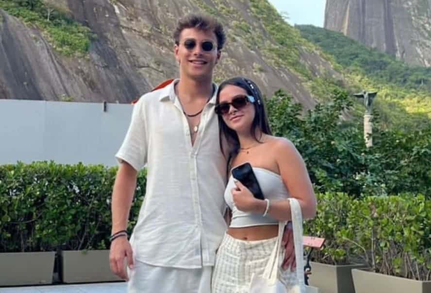 Mel Maia passeia pelo Rio de Janeiro na companhia do novo  namorado