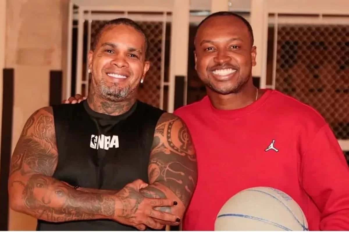BBB 24: Thiaguinho abraça Rodriguinho durante festa e momento emociona