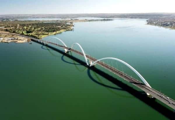 Brasília poderá ter novas pontes no Lago Paranoá para aliviar o trânsito