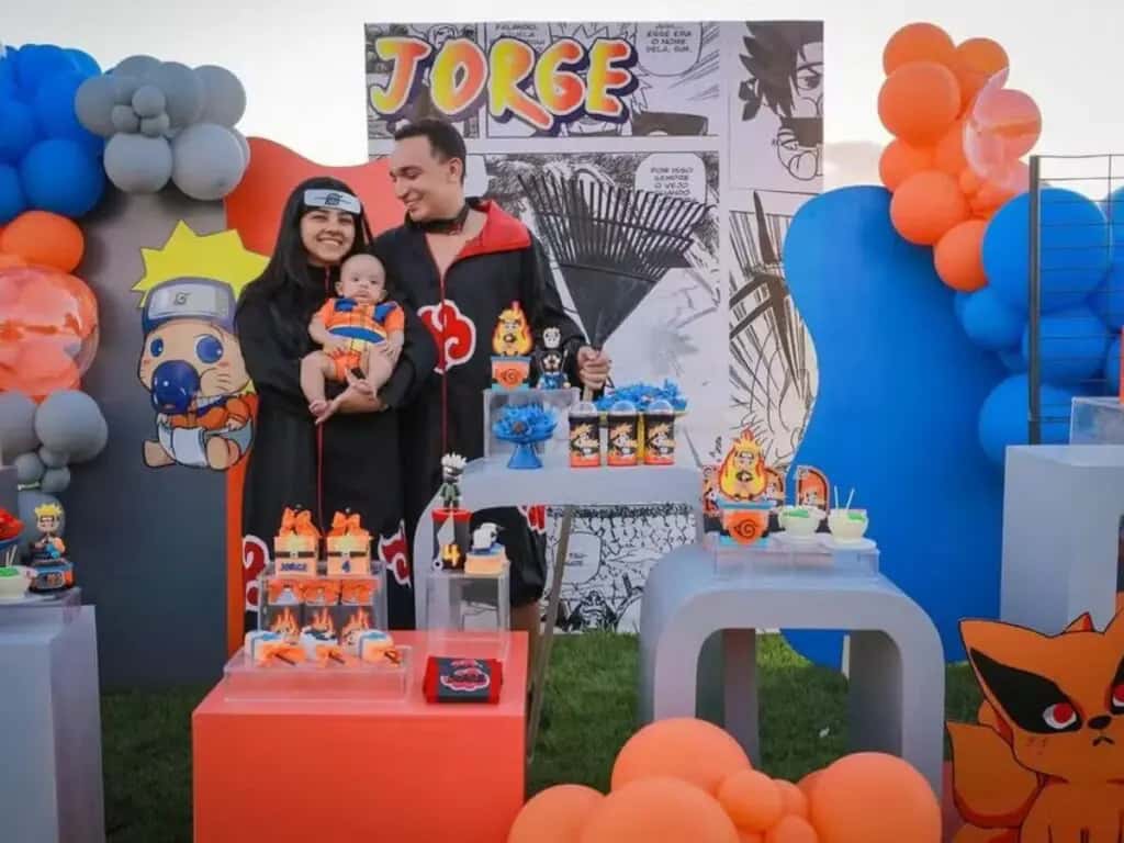 João Gomes se veste de personagem de Naruto para o mesversário do filho