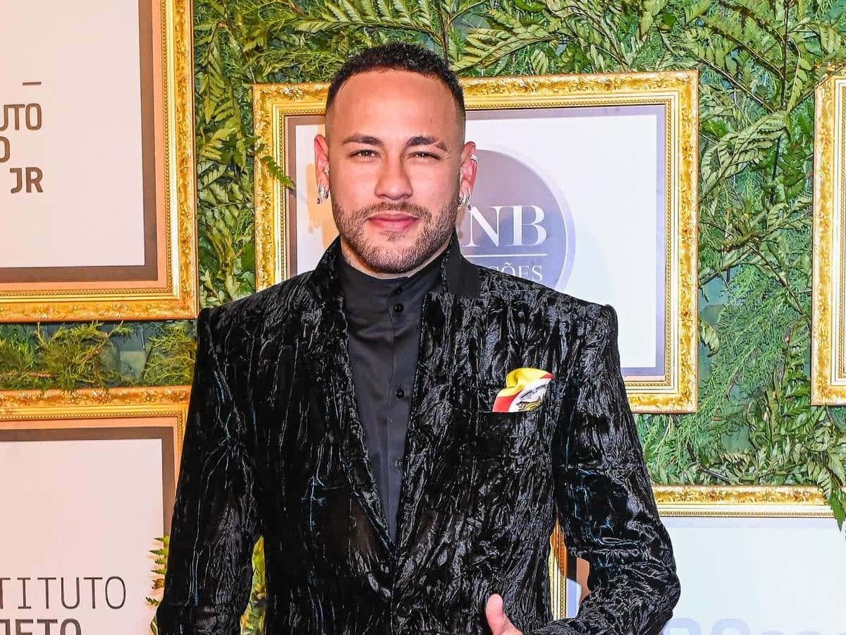De chuteira de ouro a show exclusivo: Neymar Jr bate recorde e arrecada R$ 21 milhões em leilão