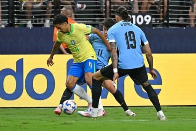 Nos pênaltis, Uruguai elimina o Brasil na Copa América