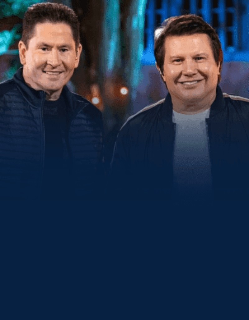 Queda de arquibancada deixa 30 feridos e cancela show de Gian e Giovani
