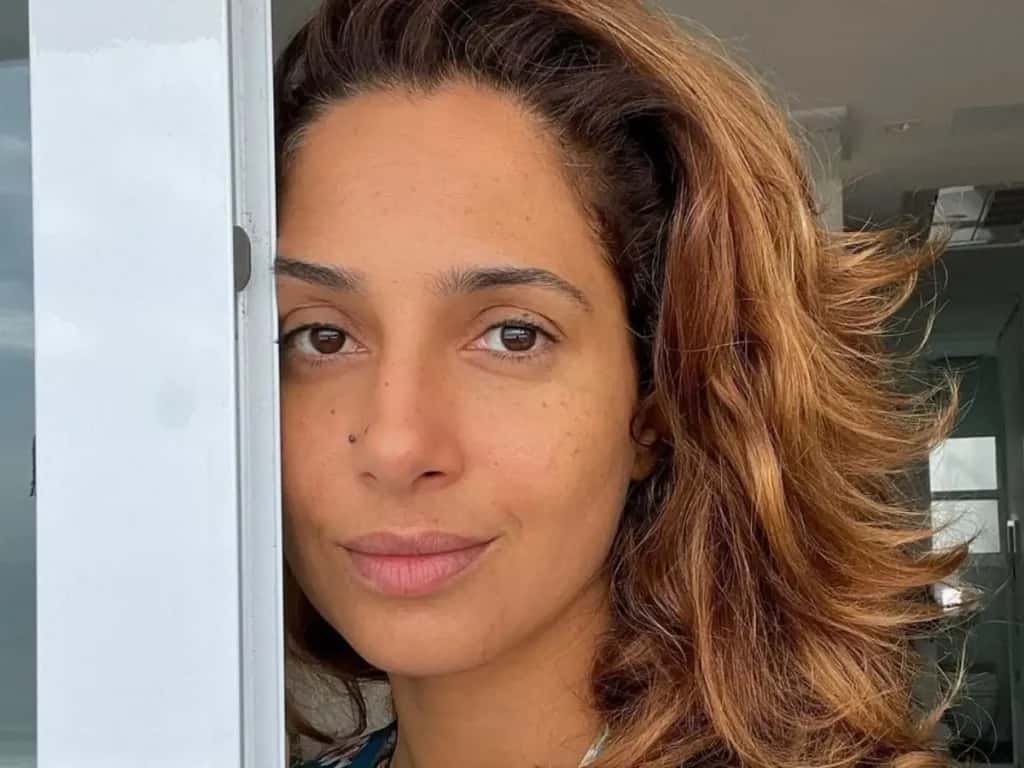 Camila Pitanga brinca com abertura icônica do Fantástico e coleciona elogios: ‘Deusa’
