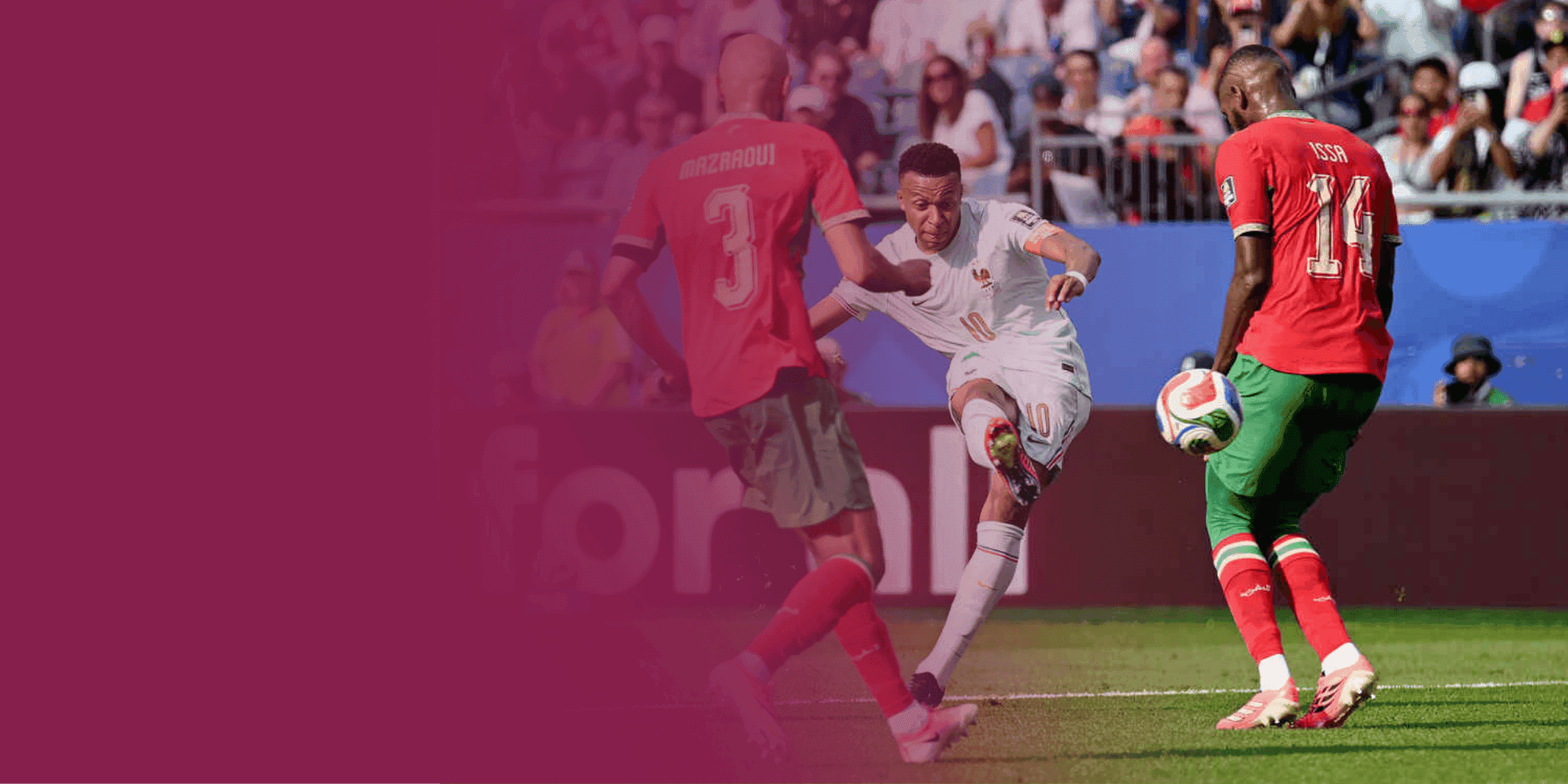 França vence o Marrocos, faz 2 a 0 e se poupa para a semifinal