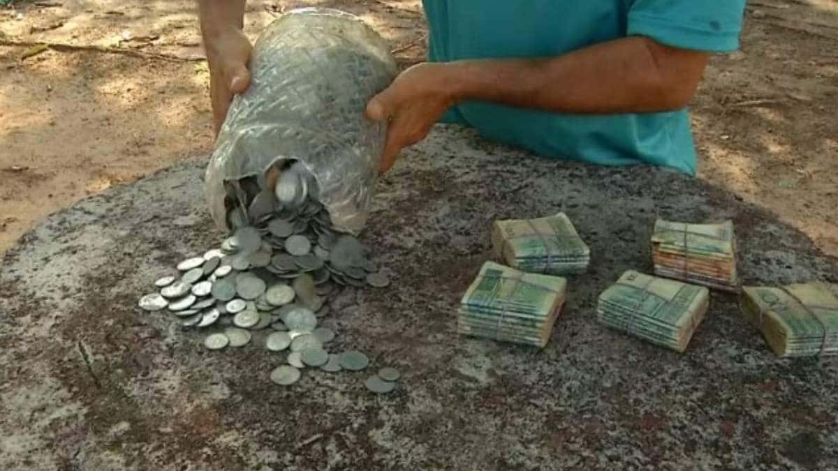 Irmãos encontram 32 milhões em cruzados após morte do pai