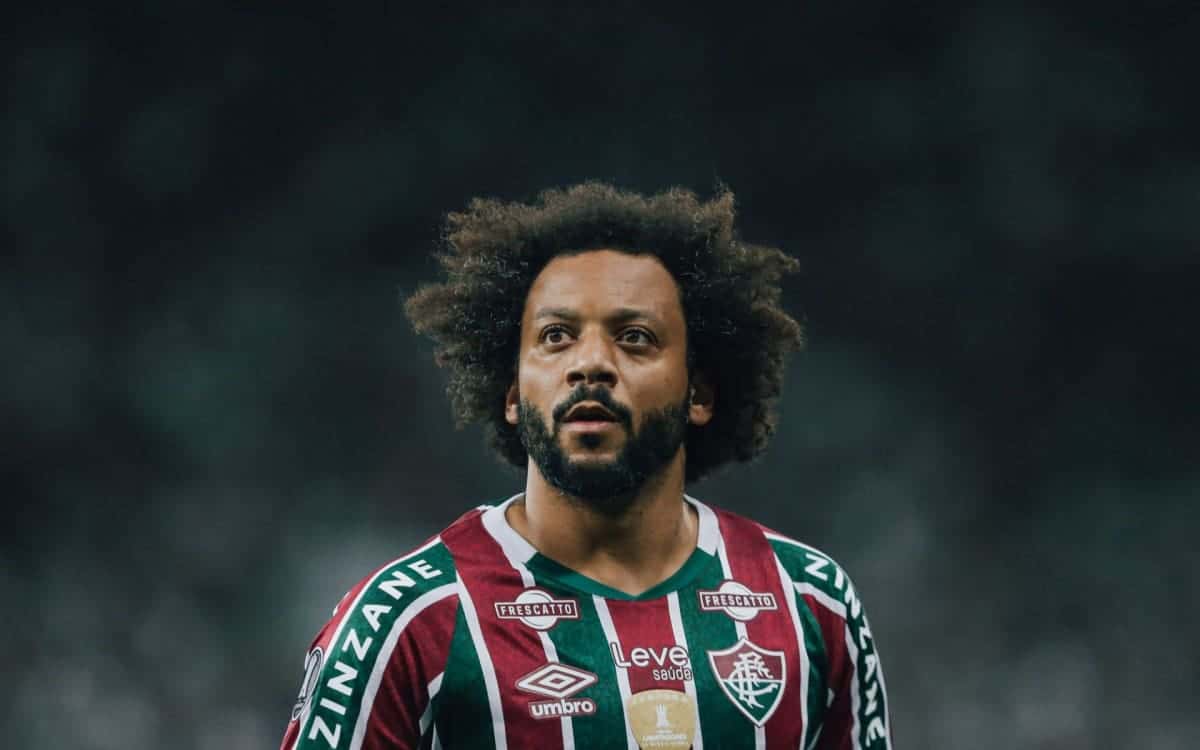 Após confusão com Mano Menezes, Fluminense anuncia rescisão de Marcelo