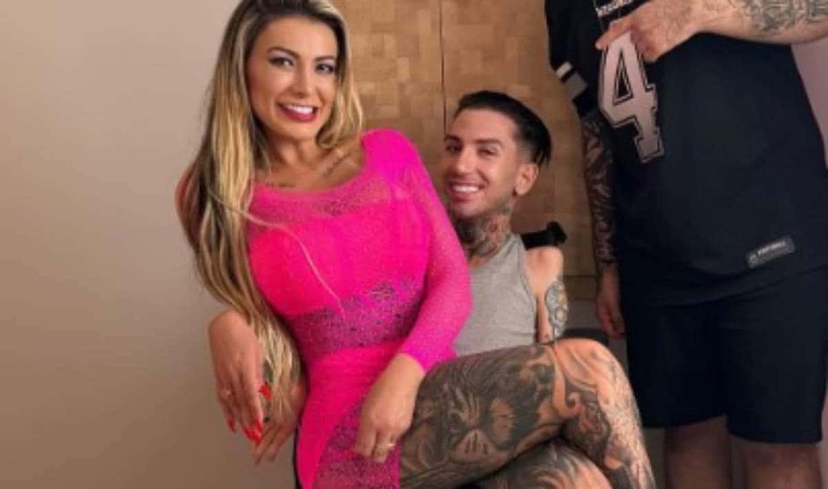 Andressa Urach anuncia vídeo com ator cadeirante e internautas não escondem preconceito