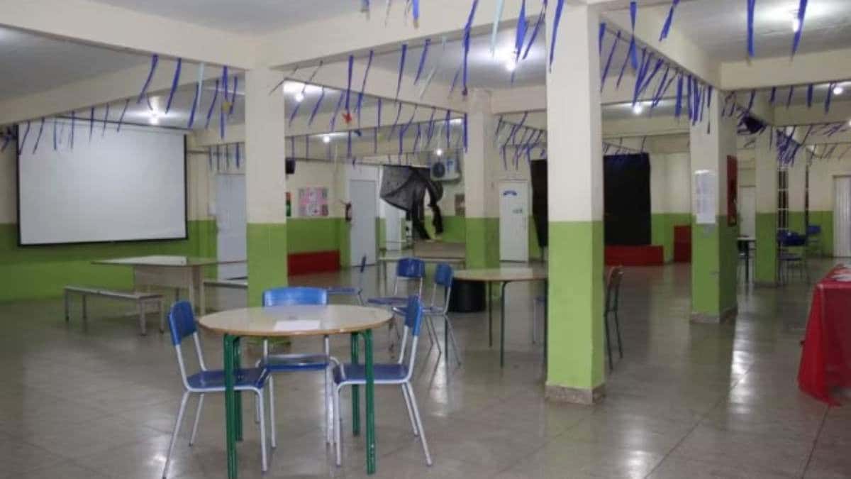 Aluno leva veneno para escola e intoxica 14 pessoas