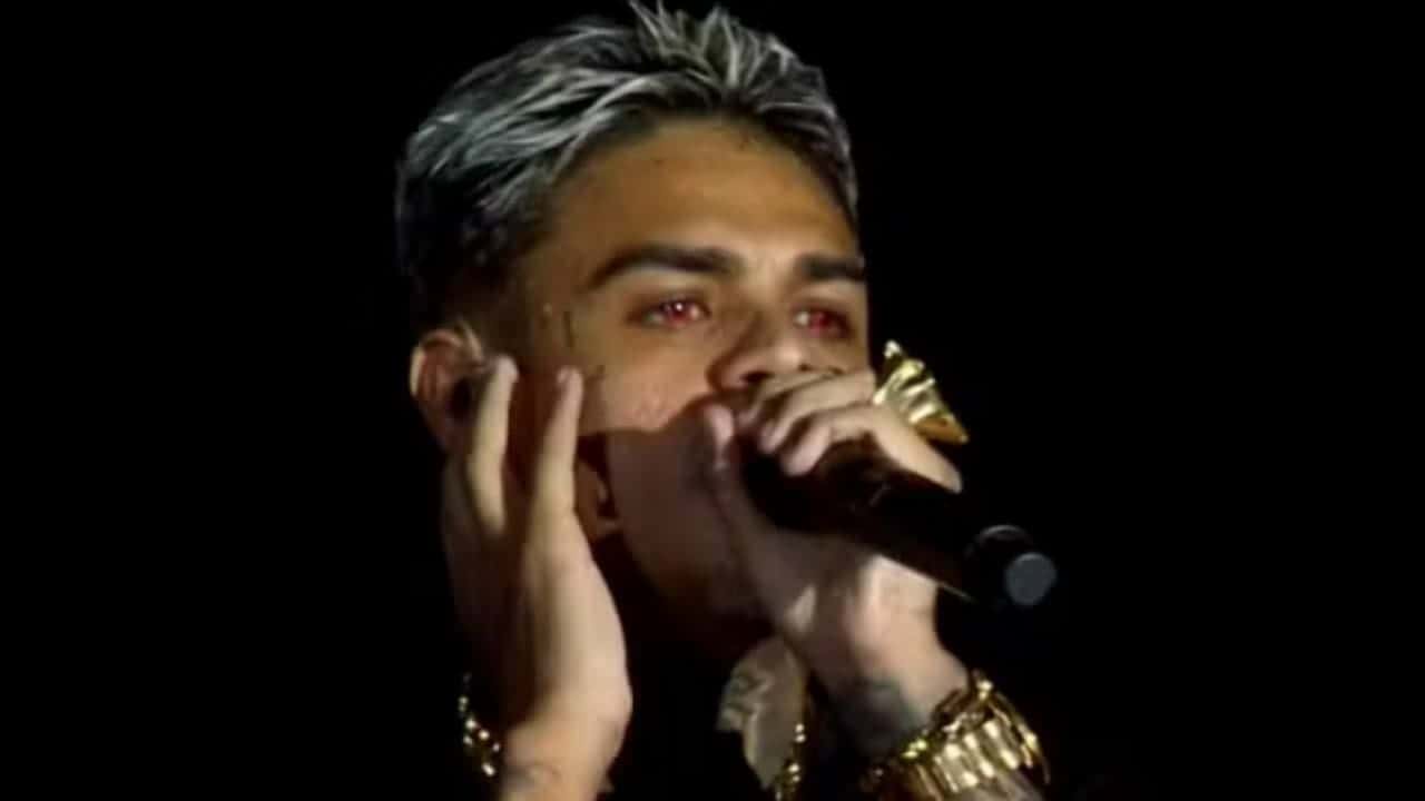 MC Cabelinho responde sobre ter feito pacto