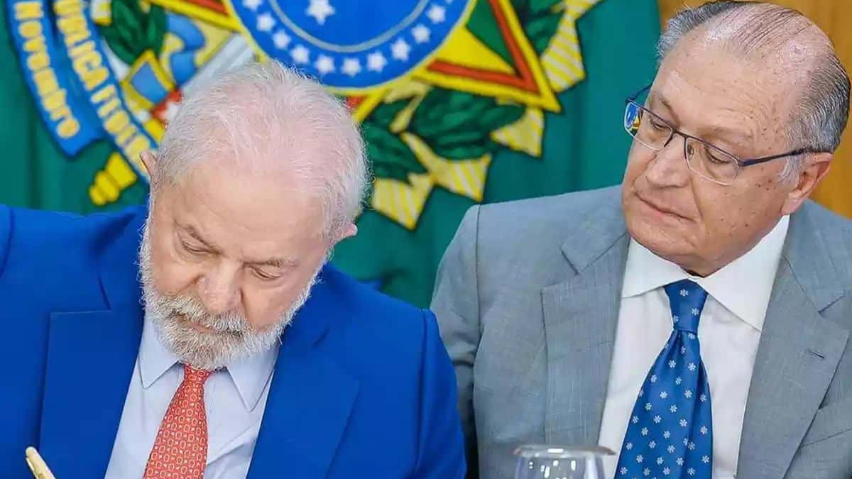 Mesmo internado, Lula não passou cargo para Alckmin; entenda motivo
