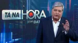 Datena crítica notícias do ‘Tá na Hora’ ao vivo e exalta programa da Band