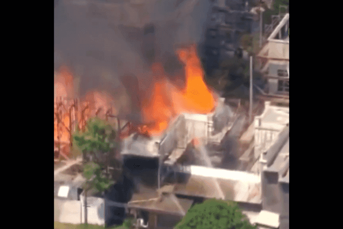 Incêndio atinge cidade cinematográfica no Projac da Globo