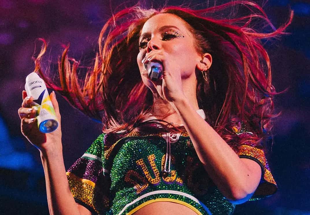 Anitta chega a São Paulo com seus “Ensaios” esgotados em dois dias