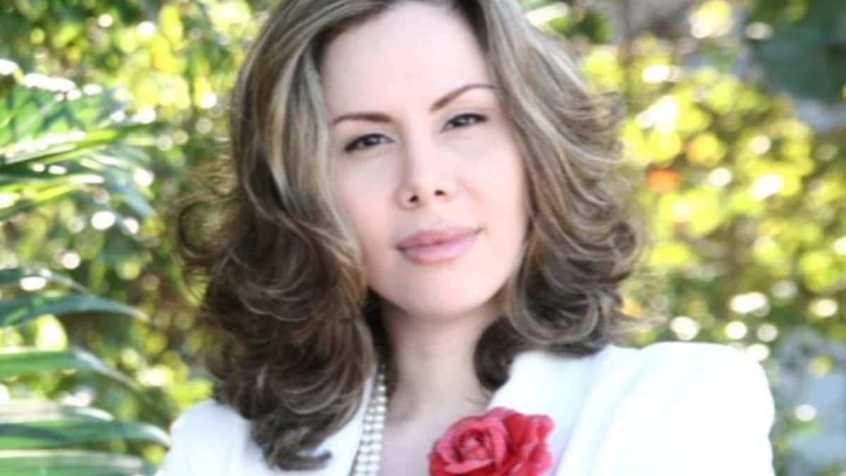 Filha de Baby do Brasil revela abstinência sexual e voto com Deus