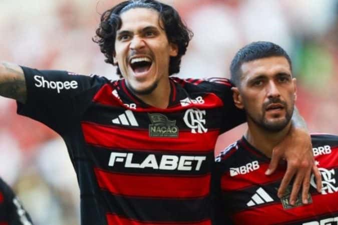 Pedro e Arrasca brilham em goleada do Flamengo e trocam elogios
