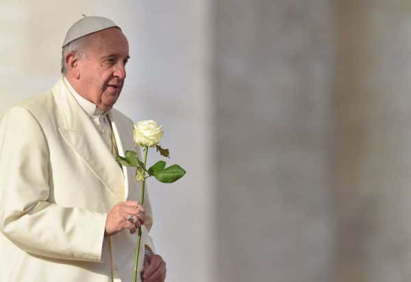 Funeral do papa Francisco será no sábado; Vaticano divulga imagens do corpo