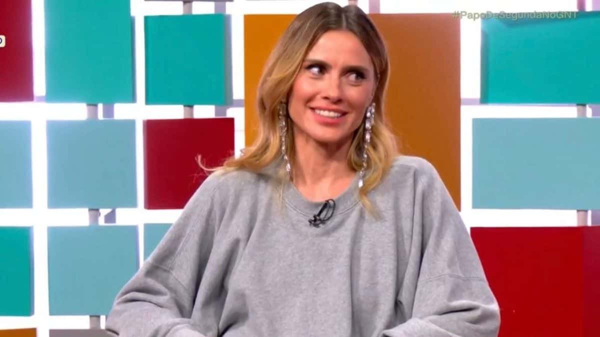 Carolina Dieckmann revela se toparia raspar a cabeça novamente
