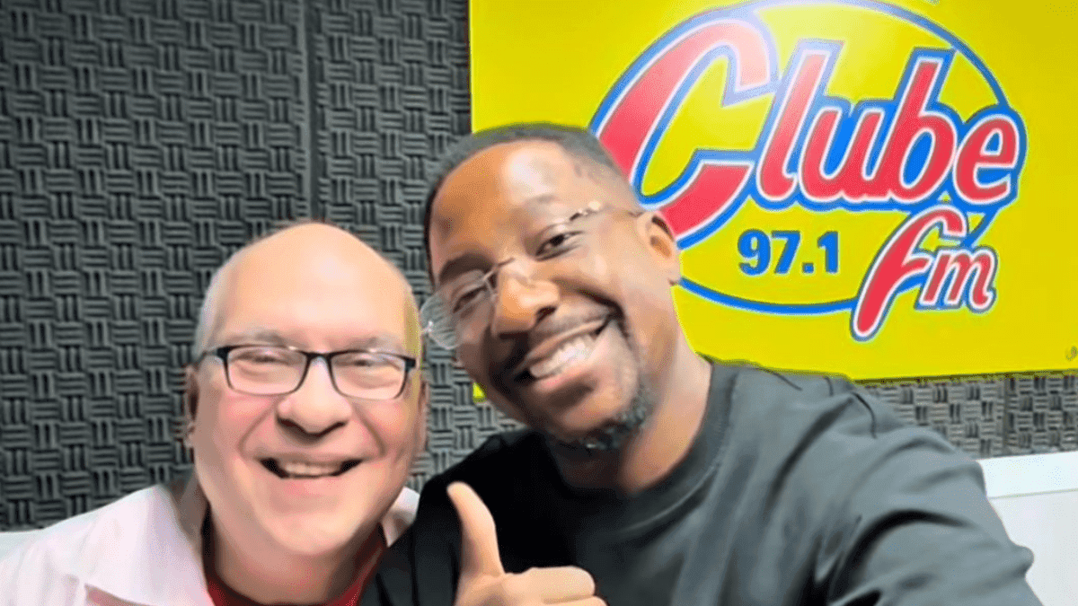 Mumuzinho marca presença na Clube FM Fortaleza