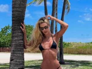 Yasmin Brunet posa em Miami e conquista elogios: “Uma Deusa no paraíso”