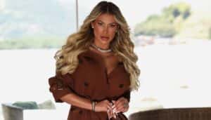 Andressa Urach detona viagem a Paris: ‘Gente fedida e feia’