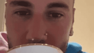 Justin Bieber faz desabafo após confronto com paparazzi