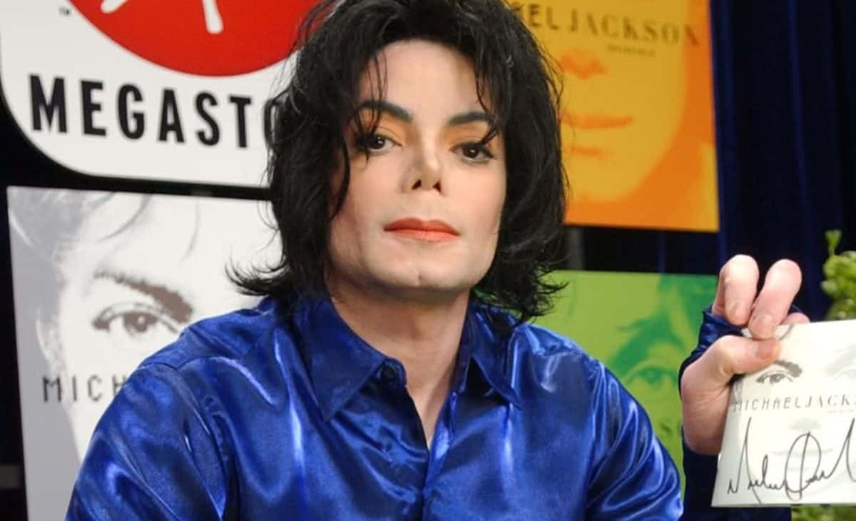 Michael Jackson teria morrido à beira da falência, diz advogado