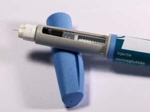 Anvisa exige receita médica para canetas emagrecedoras a partir desta segunda